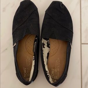 Toms Classic Black Slip Ons, size 8